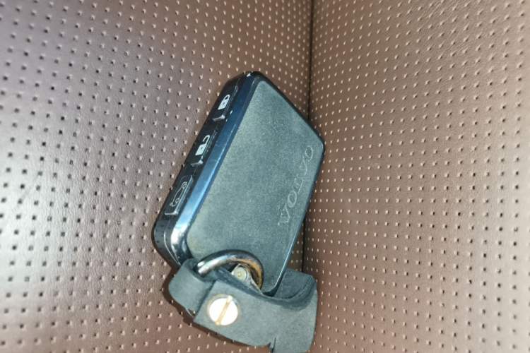 Used Volvo XC60 New Energy 2021 T8 e-Drive Hybrid Luxury Edition Vehicle Key