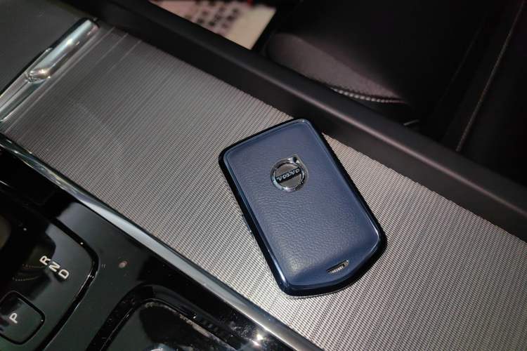 Used Volvo XC60 New Energy 2021 T8 E-Drive Hybrid Smart & Dynamic Edition Vehicle Key