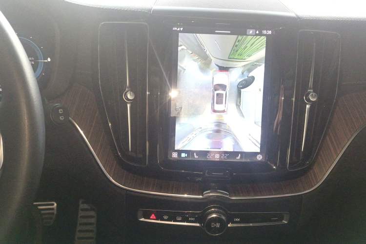 Used Volvo XC60 New Energy 2022 T8 Plug-in Hybrid All-Wheel Drive Smart Luxury Edition Audio And AC Panel