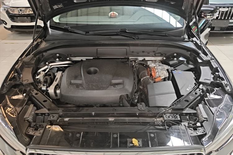 Used Volvo XC60 New Energy 2022 T8 Plug-in Hybrid Long-Range All-Wheel Drive Zhiyuan Luxury Edition Engine Bay