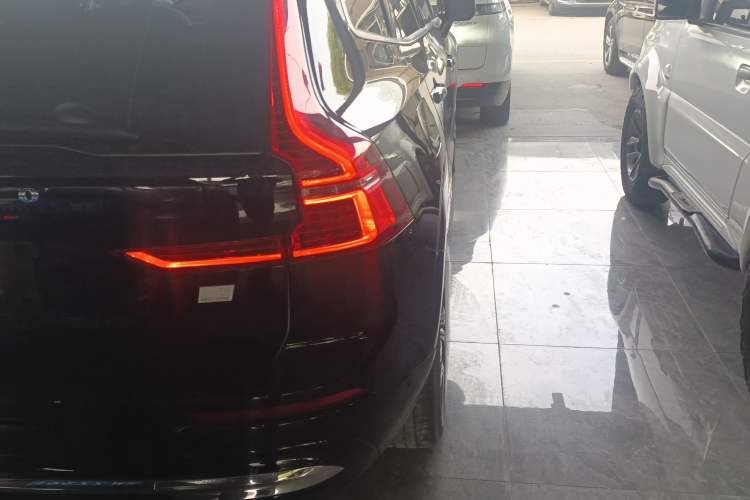 Used Volvo XC60 New Energy 2022 T8 Plug-in Hybrid All-Wheel Drive Smart Luxury Edition Exterior 3