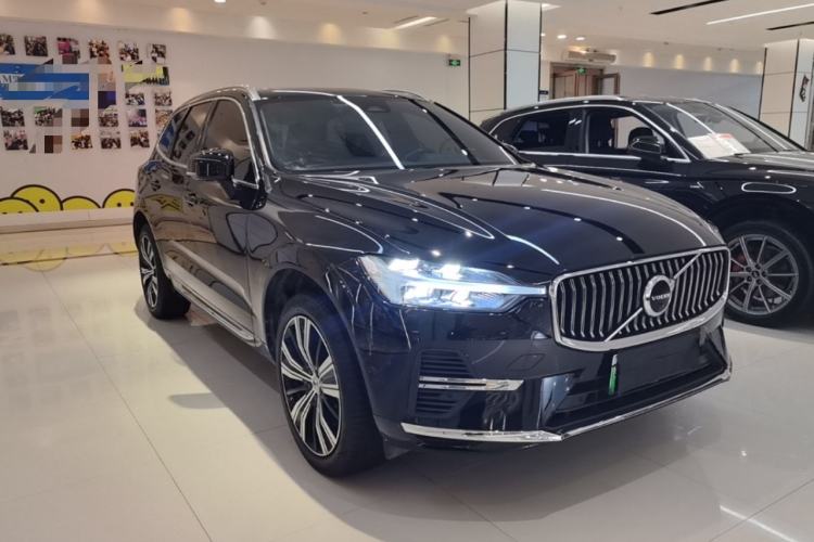 Used Volvo XC60 New Energy 2022 T8 Plug-in Hybrid All-Wheel Drive Smart Luxury Edition Front Right 45 Deg