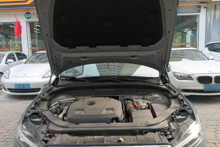 Used Volvo XC60 New Energy 2022 T8 Plug-in Hybrid All-Wheel Drive Smart Luxury Edition Engine Bay