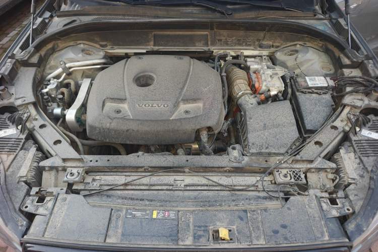 Used Volvo XC60 New Energy 2022 T8 Plug-in Hybrid All-Wheel Drive Zhiyuan Sport Edition Engine Bay