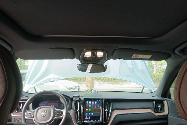 Used Volvo XC60 New Energy 2022 T8 Plug-in Hybrid All-Wheel Drive Smart Luxury Edition Headliner