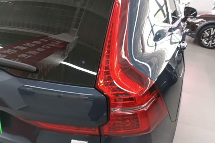 Used Volvo XC60 New Energy 2022 T8 Plug-in Hybrid All-Wheel Drive Smart Luxury Edition Right Rear Taillight