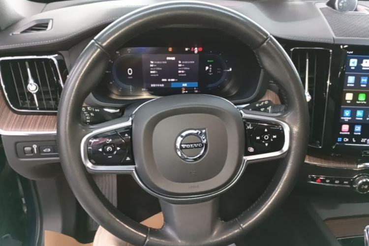 Used Volvo XC60 New Energy 2022 T8 Plug-in Hybrid All-Wheel Drive Smart Luxury Edition Steering Wheel