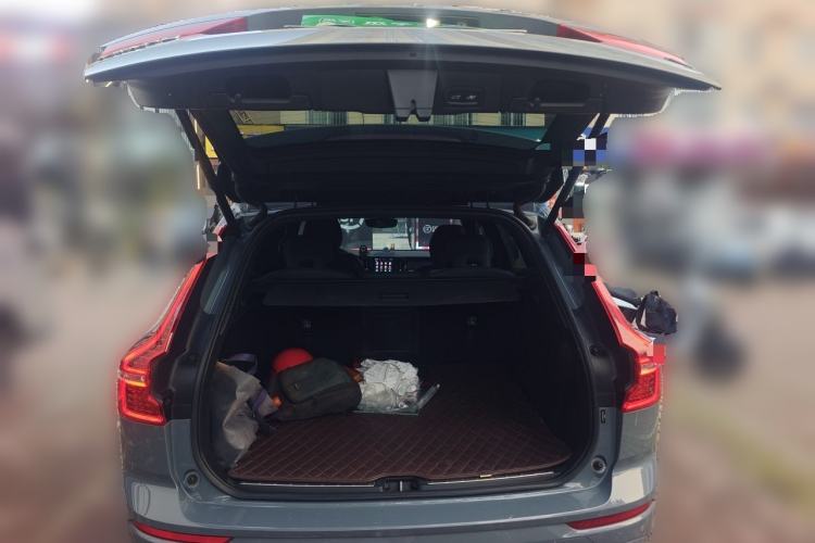 Used Volvo XC60 New Energy 2022 T8 Plug-in Hybrid All-Wheel Drive Zhiyuan Sport Edition Trunk