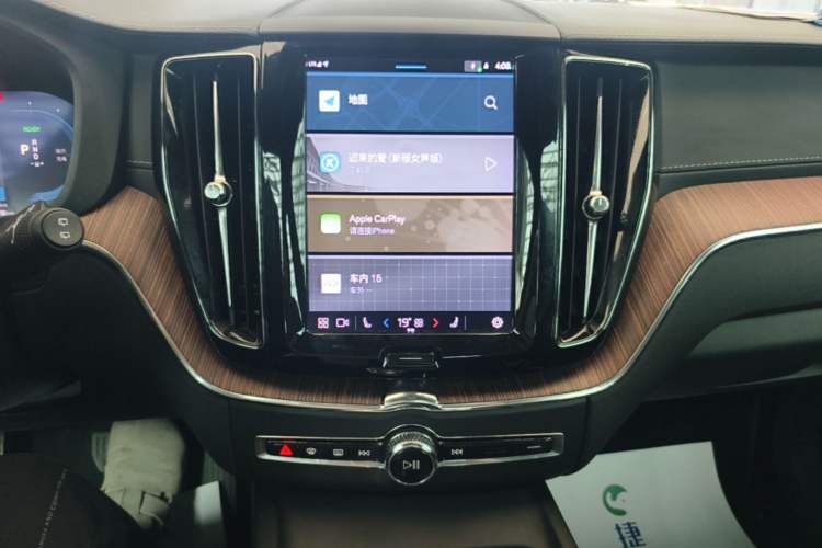 Used Volvo XC60 New Energy 2022 T8 Plug-in Hybrid All-Wheel Drive Smart Luxury Edition Audio And AC Panel