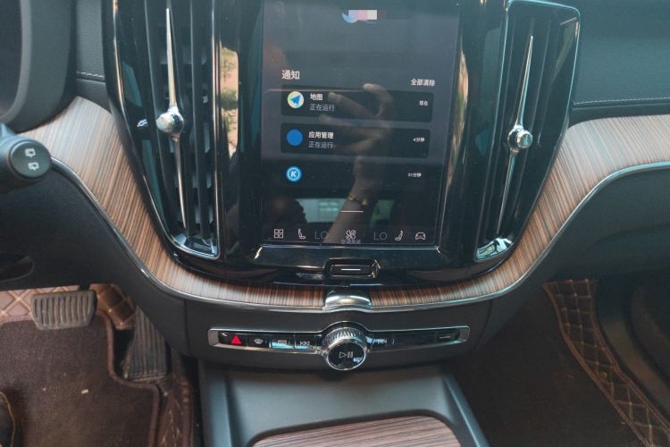 Used Volvo XC60 New Energy 2022 T8 Plug-in Hybrid All-Wheel Drive Smart Luxury Edition Audio And AC Panel