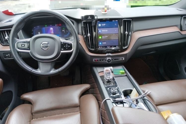 Used Volvo XC60 New Energy 2022 T8 Plug-in Hybrid All-Wheel Drive Smart Luxury Edition Center Console