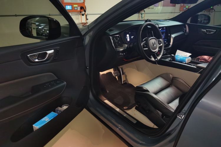 Used Volvo XC60 New Energy 2022 T8 Plug-in Hybrid Long-Range All-Wheel Drive Zhiyuan Sport Edition Driver Seat