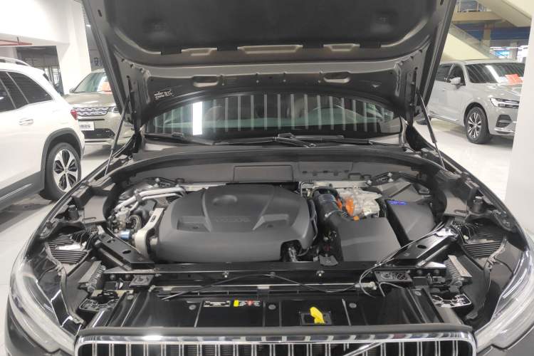 Used Volvo XC60 New Energy 2022 T8 Plug-in Hybrid All-Wheel Drive Smart Luxury Edition Engine Bay