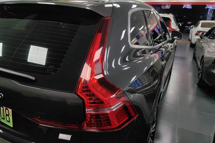 Used Volvo XC60 New Energy 2022 T8 Plug-in Hybrid All-Wheel Drive Smart Luxury Edition Exterior 3
