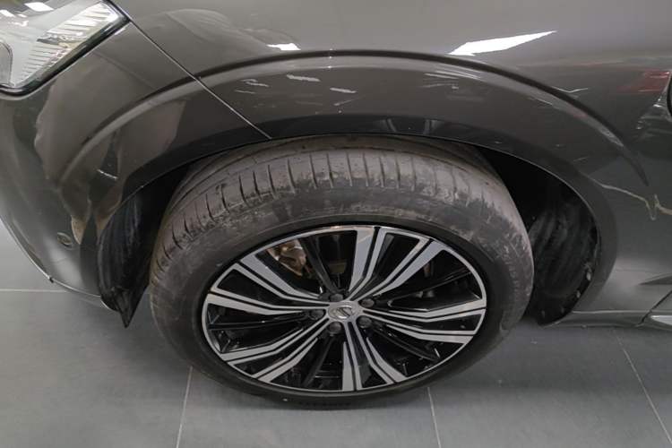 Used Volvo XC60 New Energy 2022 T8 Plug-in Hybrid All-Wheel Drive Smart Luxury Edition Exterior 4