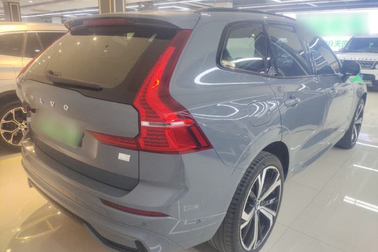 Used Volvo XC60 New Energy 2022 T8 Plug-in Hybrid All-Wheel Drive Zhiyuan Sport Edition Exterior 4