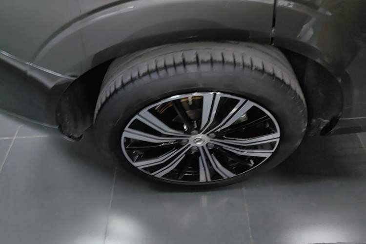 Used Volvo XC60 New Energy 2022 T8 Plug-in Hybrid All-Wheel Drive Smart Luxury Edition Exterior 5
