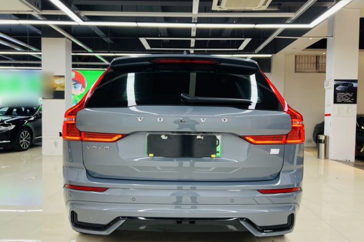 Used Volvo XC60 New Energy 2022 T8 Plug-in Hybrid All-Wheel Drive Zhiyuan Sport Edition Exterior 5