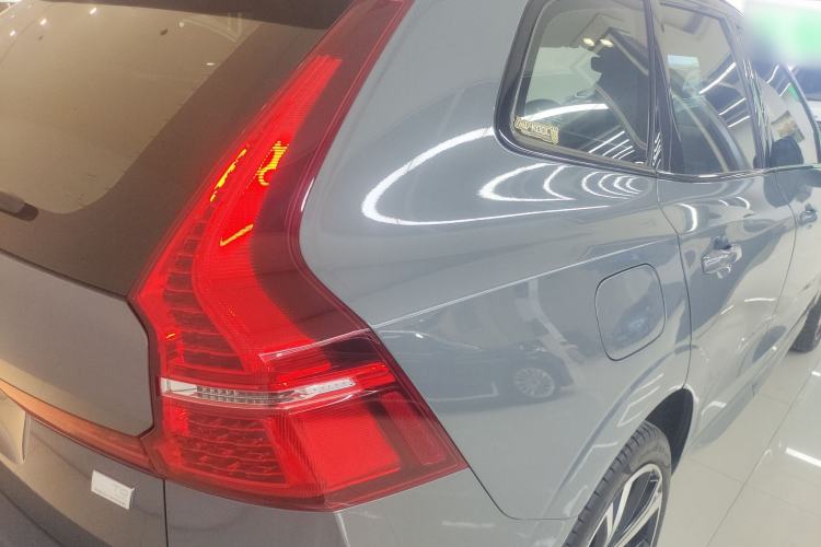 Used Volvo XC60 New Energy 2022 T8 Plug-in Hybrid All-Wheel Drive Zhiyuan Sport Edition Exterior 6