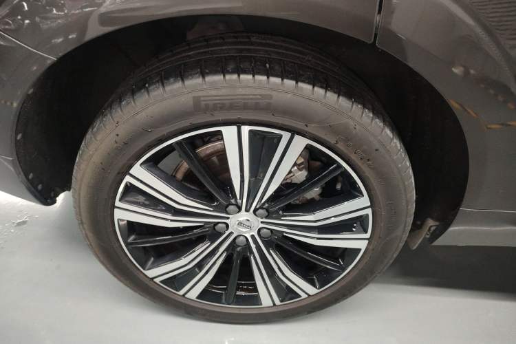 Used Volvo XC60 New Energy 2022 T8 Plug-in Hybrid All-Wheel Drive Smart Luxury Edition Exterior 8