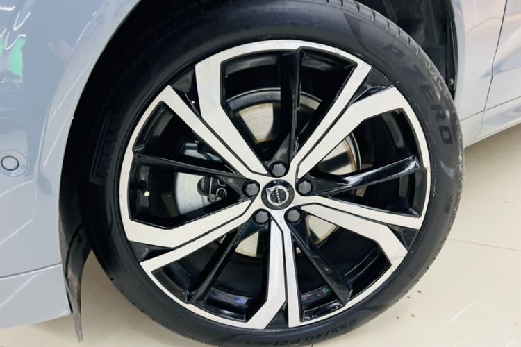 Used Volvo XC60 New Energy 2022 T8 Plug-in Hybrid All-Wheel Drive Zhiyuan Sport Edition Exterior 8