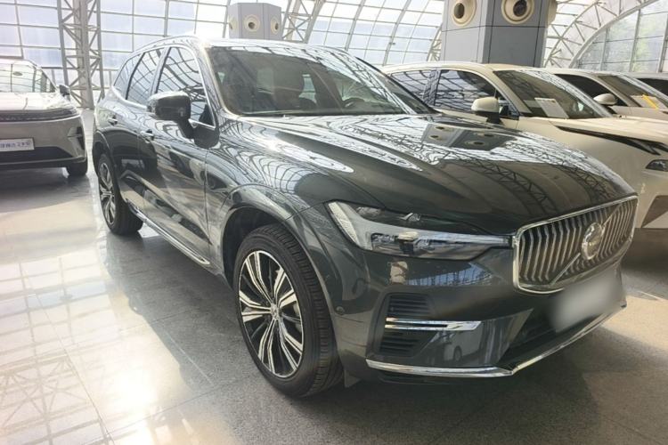 Used Volvo XC60 New Energy 2022 T8 Plug-in Hybrid All-Wheel Drive Smart Luxury Edition Front Right 45 Deg