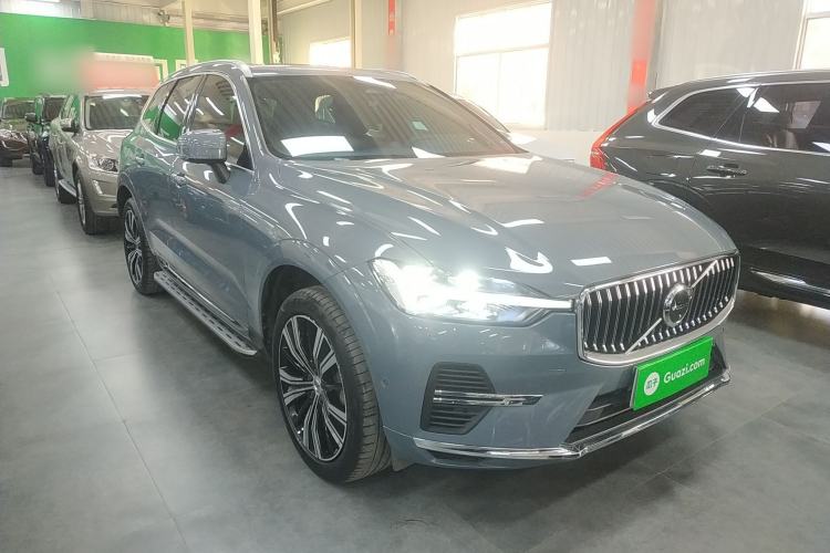 Used Volvo XC60 New Energy 2022 T8 Plug-in Hybrid All-Wheel Drive Smart Luxury Edition Front Right 45 Deg