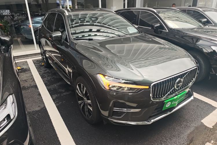 Used Volvo XC60 New Energy 2022 T8 Plug-in Hybrid Long-Range All-Wheel Drive Zhiyuan Luxury Edition Front Right 45 Deg