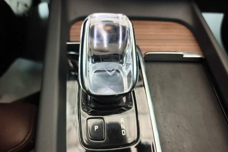 Used Volvo XC60 New Energy 2022 T8 Plug-in Hybrid All-Wheel Drive Smart Luxury Edition Gear Lever