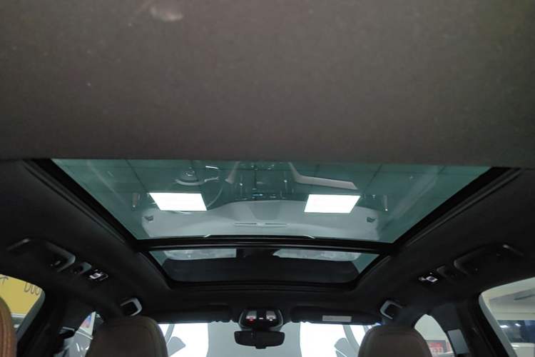 Used Volvo XC60 New Energy 2022 T8 Plug-in Hybrid All-Wheel Drive Smart Luxury Edition Headliner