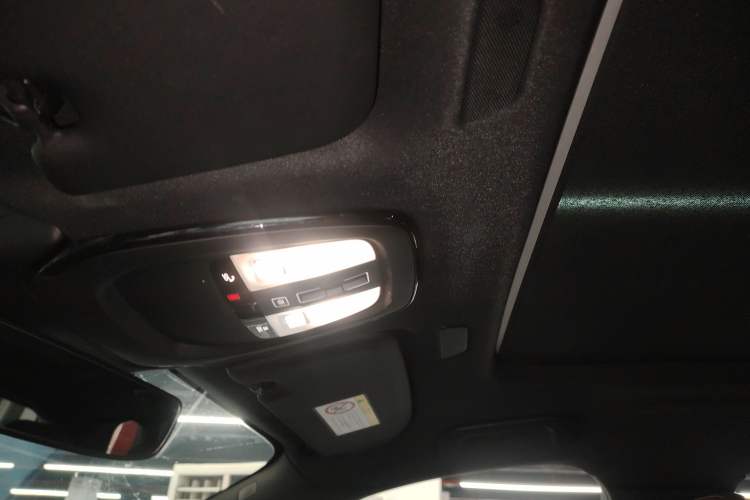Used Volvo XC60 New Energy 2022 T8 Plug-in Hybrid All-Wheel Drive Smart Luxury Edition Headliner