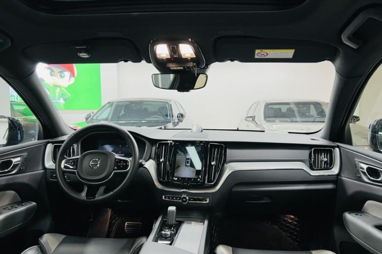 Used Volvo XC60 New Energy 2022 T8 Plug-in Hybrid All-Wheel Drive Zhiyuan Sport Edition Interior 1