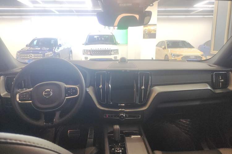 Used Volvo XC60 New Energy 2022 T8 Plug-in Hybrid All-Wheel Drive Zhiyuan Sport Edition Interior 2