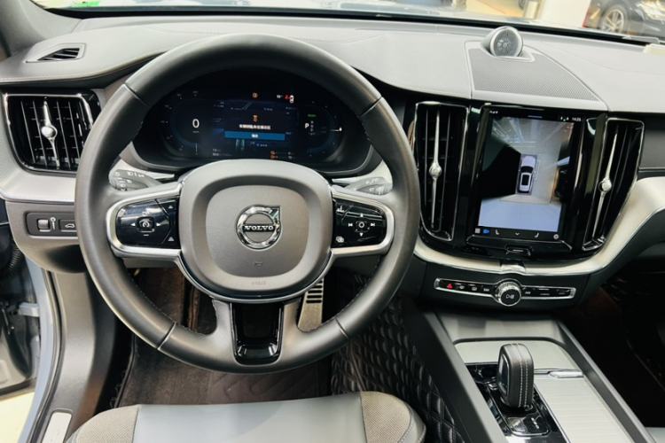 Used Volvo XC60 New Energy 2022 T8 Plug-in Hybrid All-Wheel Drive Zhiyuan Sport Edition Interior 2