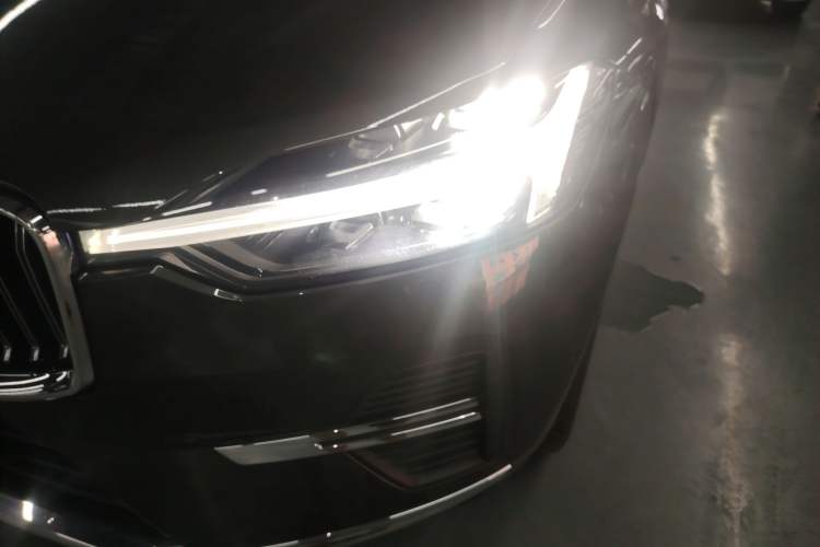 Used Volvo XC60 New Energy 2022 T8 Plug-in Hybrid All-Wheel Drive Smart Luxury Edition Left Front Headlight