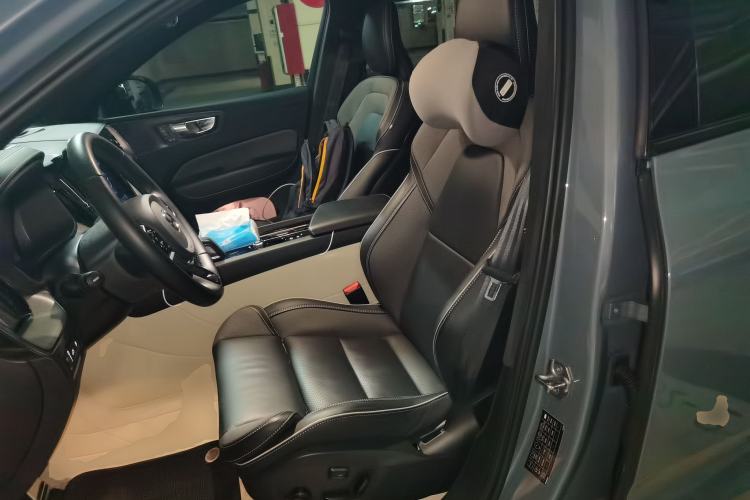 Used Volvo XC60 New Energy 2022 T8 Plug-in Hybrid Long-Range All-Wheel Drive Zhiyuan Sport Edition Left Front Seat