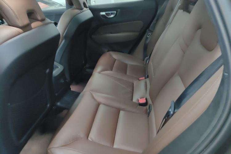 Used Volvo XC60 New Energy 2022 T8 Plug-in Hybrid All-Wheel Drive Smart Luxury Edition Left Rear Seat