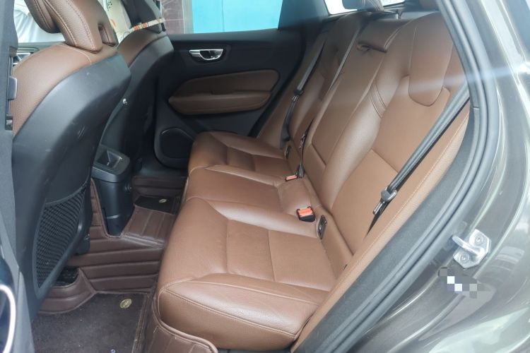 Used Volvo XC60 New Energy 2022 T8 Plug-in Hybrid All-Wheel Drive Smart Luxury Edition Left Rear Seat