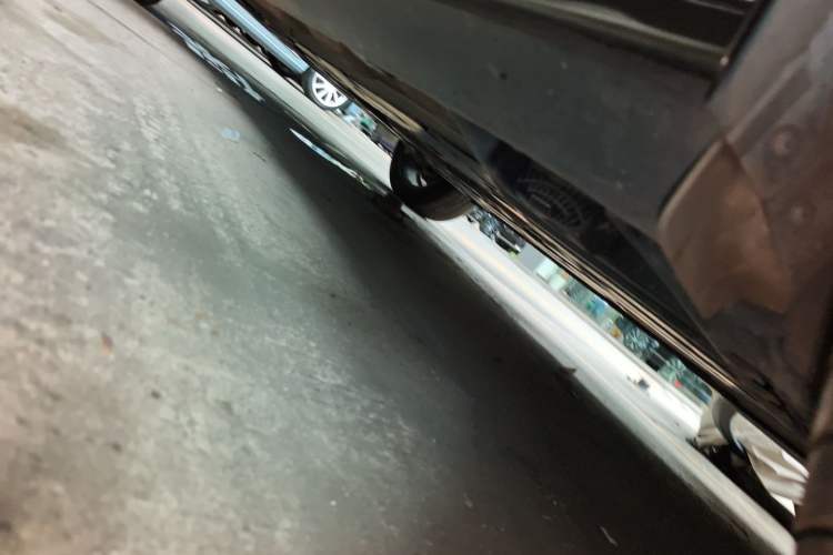 Used Volvo XC60 New Energy 2022 T8 Plug-in Hybrid All-Wheel Drive Smart Luxury Edition Left Side Sill
