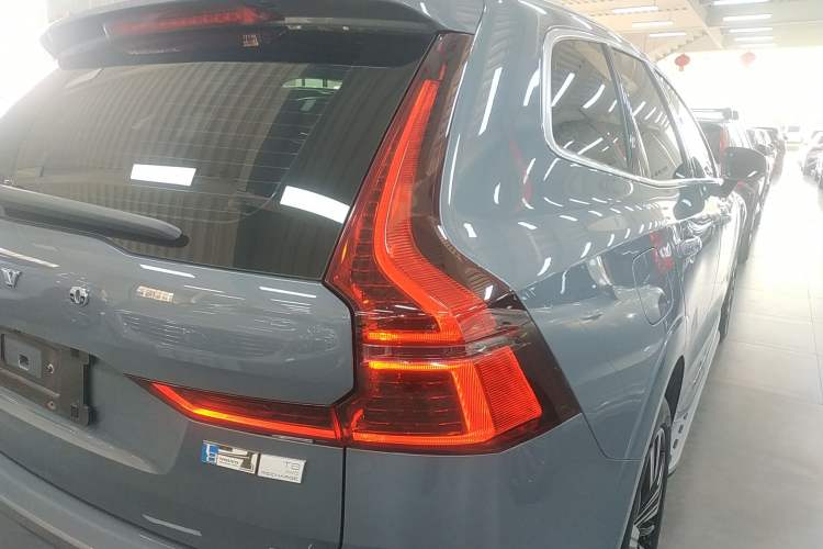 Used Volvo XC60 New Energy 2022 T8 Plug-in Hybrid All-Wheel Drive Smart Luxury Edition Right Rear Taillight