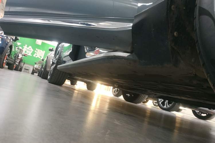 Used Volvo XC60 New Energy 2022 T8 Plug-in Hybrid All-Wheel Drive Smart Luxury Edition Right Side Sill