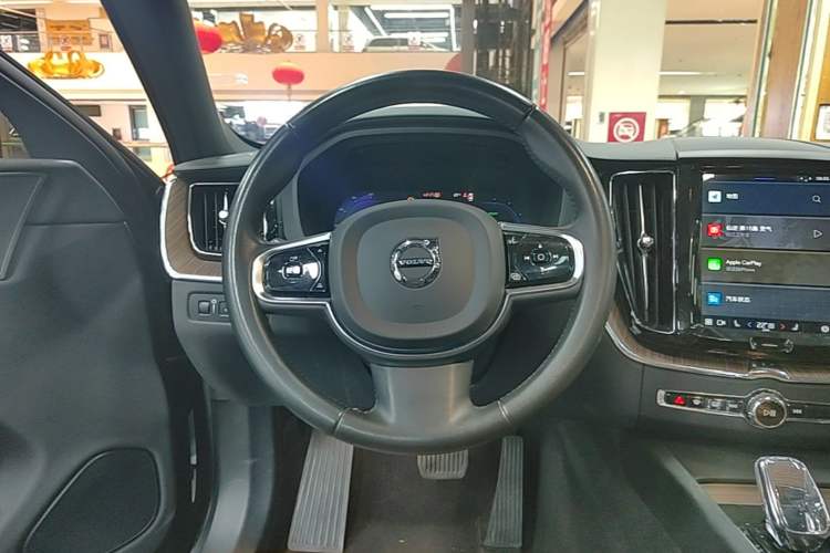Used Volvo XC60 New Energy 2022 T8 Plug-in Hybrid All-Wheel Drive Smart Luxury Edition Steering Wheel