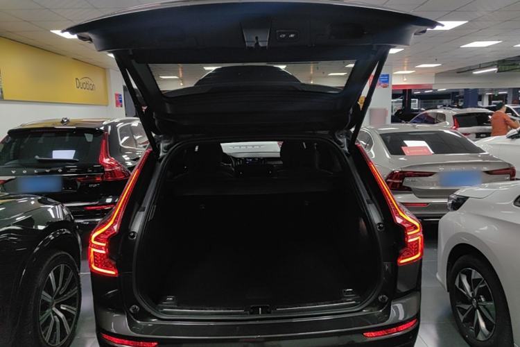 Used Volvo XC60 New Energy 2022 T8 Plug-in Hybrid All-Wheel Drive Smart Luxury Edition Trunk