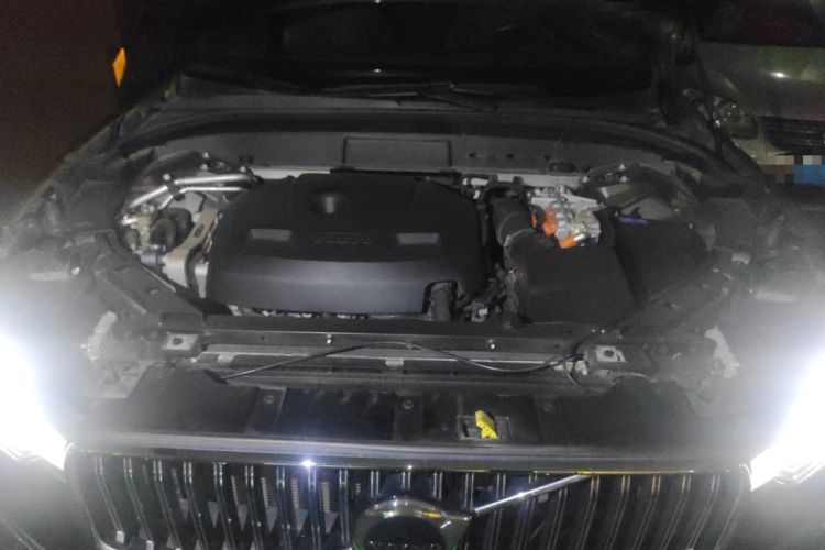 Used Volvo XC60 New Energy 2022 T8 Plug-in Hybrid Long-Range All-Wheel Drive Zhiyuan Luxury Edition Engine Bay