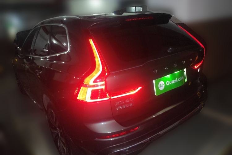 Used Volvo XC60 New Energy 2022 T8 Plug-in Hybrid Long-Range All-Wheel Drive Zhiyuan Luxury Edition Rear Left 45 Deg