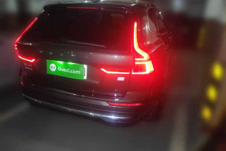 Used Volvo XC60 New Energy 2022 T8 Plug-in Hybrid Long-Range All-Wheel Drive Zhiyuan Luxury Edition Rear Right 45 Deg