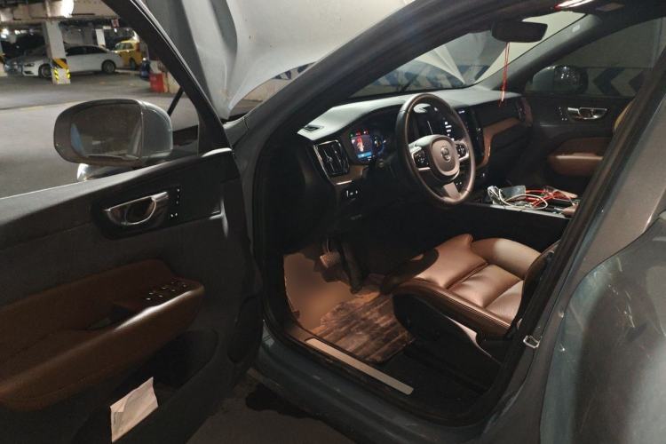 Used Volvo XC60 New Energy 2022 T8 Plug-in Hybrid All-Wheel Drive Smart Luxury Edition Driver Seat