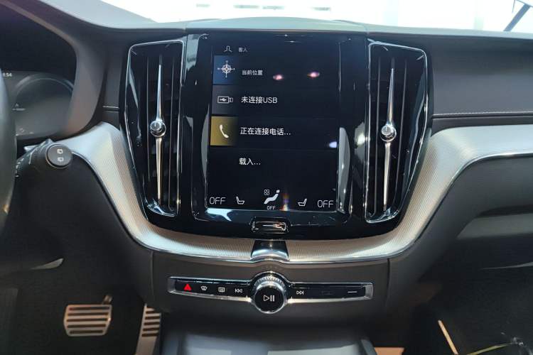Used Volvo XC60 New Energy 2022 T8 Plug-in Hybrid All-Wheel Drive Zhiyuan Sport Edition Audio And AC Panel