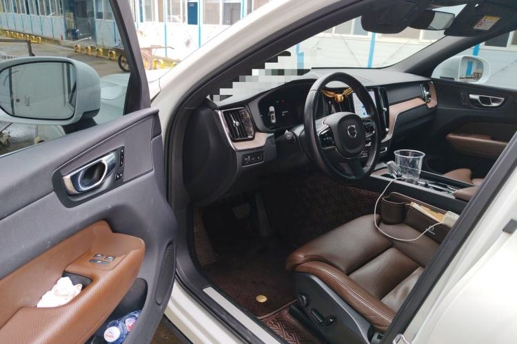 Used Volvo XC60 New Energy 2022 T8 Plug-in Hybrid All-Wheel Drive Smart Luxury Edition Driver Seat