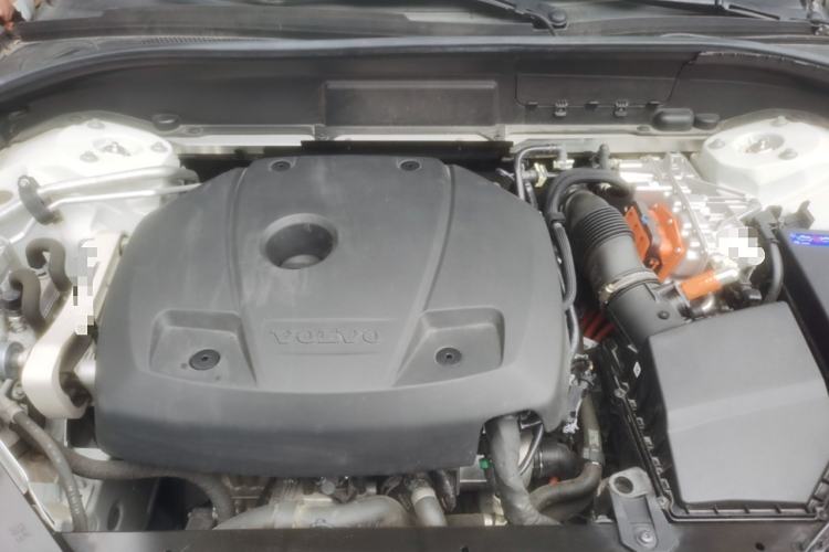 Used Volvo XC60 New Energy 2022 T8 Plug-in Hybrid Long-Range All-Wheel Drive Luxury Edition Engine Bay